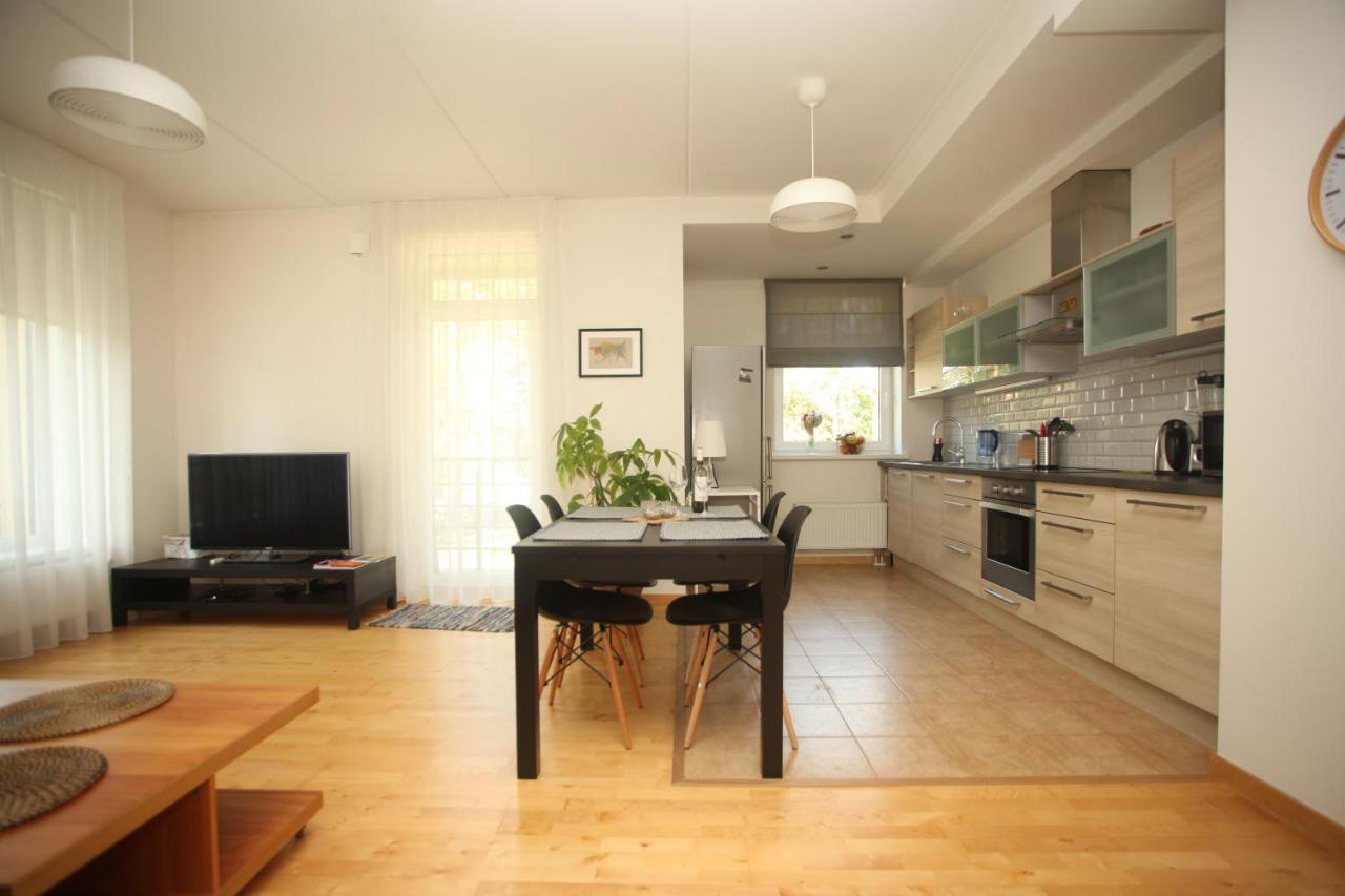 Cozy Home Apartment Kaivas, Free Parking, Self Check-In Riga Eksteriør bilde